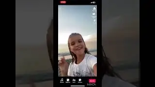 Уехала на море