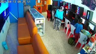 COMO CUANDO TU MAMÁ TE PILLA EN EL INTERNET😂