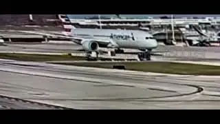 CARGO CONTAINER SUCKED INTO AIRPLANE ENGINE!!! American Boeing 787 DreamLiner [N834AA] [10.17.24]