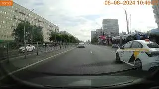 Ехал никого не трогал 😳🤦‍♂️ Дятел на белом хундае решил перестроиться в мою полосу. ДТП на Ленинском