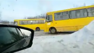 Зима с метровым снегом. Лада Гранта Лифтбек 2016.