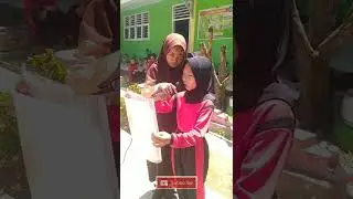 Latihan pembacaan doa oleh petugas upacara tingkat SD.