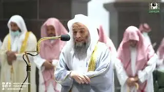 Шейх Салих аль Фавзан аль Фаузан читает намаз за имамом Каабы Фейсалом Газзави