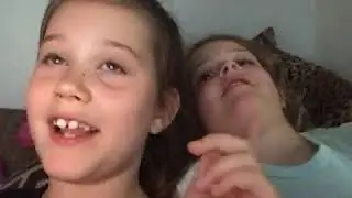 Me & my sis doing the Roblox announcement for Fashion Famous😽🧜🏼‍♀️🧚👛👡