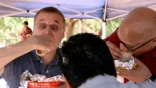 Phil Rosenthal Hunts Down LA's Best Food-Truck Tacos