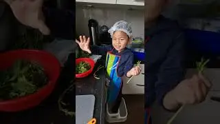 Mini chef helping in the kitchen 🥰