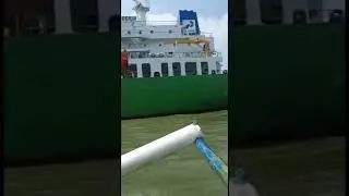 KAPAL BESAR DI PULAU NUSA KAMBANGAN TENGAH LAUT