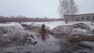 Питбайк Irbis TTR 125cc vs. Глубокая лужа