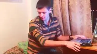 Как ходят девушки 360p