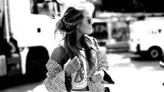 Neteta - Kissing Your Shadow (Roger Voka Remix)