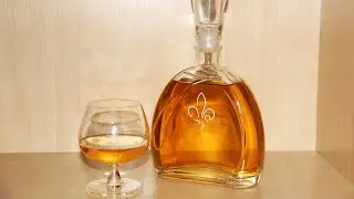 Moonshine Cognac / Oak Bark Tincture