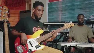 #fender  PLAYER PLUS & #roland  AX EDGE Sweet Vibes inside VIRTUAL SOUND