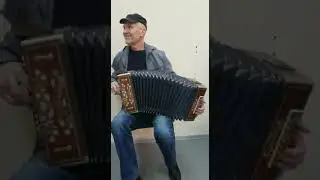 Павел Комаров, Нижегородская область.  Гармонь бр.Потехины Си мажор.