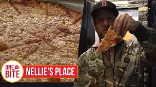 Barstool Pizza Review - Nellie's Place (Waldwick, NJ) Bonus Wing Review