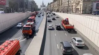 Дороги Москвы промыли с шампунем в третий раз