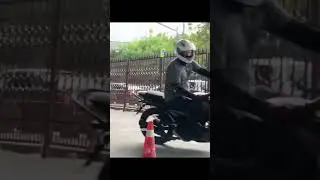 Восьмёрка с зависаниями в исполнении Сергея! #мотошколамосква