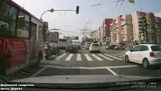 26.07.2016 13:29 СПб, перекрёсток Ленинского проспекта и улицы Зины Портновой, ДТП