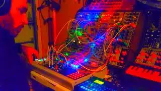 Just A Face | Eurorack Modular Synthesizer | Instruo Saich, 4ms Ensemble oscillator, Mimeophon