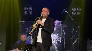 Hüsnü Şenlendirici - Sen Ağlama (Sezen Aksu)