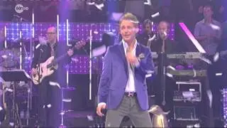 Christoff - Sing That Song - Sweet Caroline (31/12/2013)