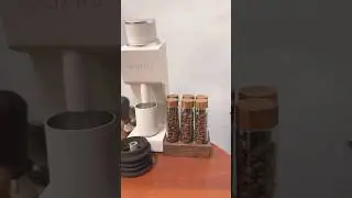 Lever coffee machine