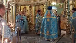 Малый вход в праздник Покрова Пресвятой Богородицы