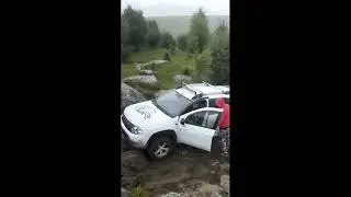 Худес подъем ступеньки после дождя Дастер