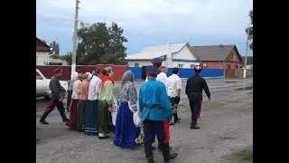 Как под грушей