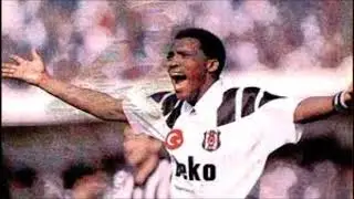 Beşiktaş taraftarının sevgilisi 11 siyahi futbolcu.Beşiktaşlının en sevdiği 11 siyahi futbolcu.
