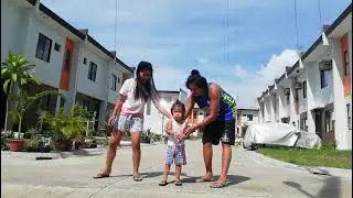 Run in OPPOSITE directions to your kid's CHALLENGE 😂👪
