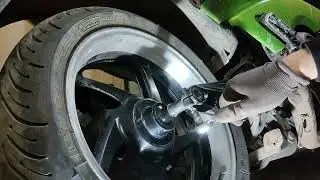 сорвало болт