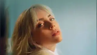 Why is everyone obsessed with Billie Eilish? The beautiful crazy one 💚🔥