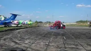 Rally Gaz-51 rallytruck do some tricks and burnout-RUSSIAN MONSTER TRUCK - GAZ 51 