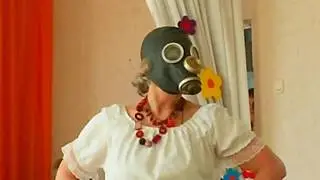 Шуточный показ мод. День Смеха