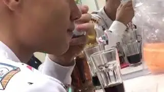 Володя XXL курит гашиш