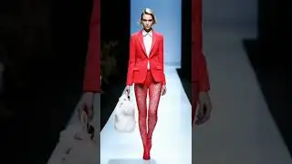 Загадочные детали модного шоу. #fashion #runway #model