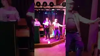 Restauracji muzycznej "STRUNA " na Warszawskich Bielanach.