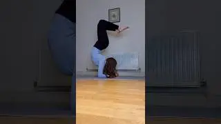 #helenacontortion #contortion #shorts #bending #stretching #elbowstand