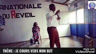 JE COURS VERS LE BUT AVEC LE PASTEUR HONORÉ.