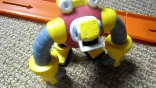 Funny Claw Attack