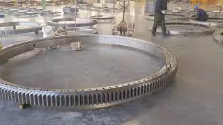 Big slewing bearing