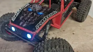 Testing out the new backyard crawler course.@axialvideos
