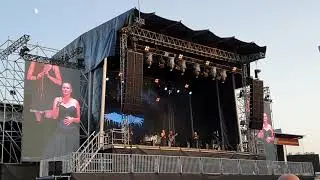 Mono Inc. Strandkorb Open Air Wiesbaden - An klaren Tagen