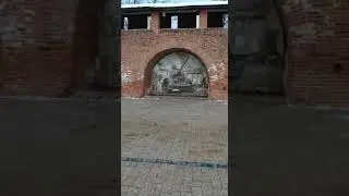 Танк выложенный из фотографий погибших солдат