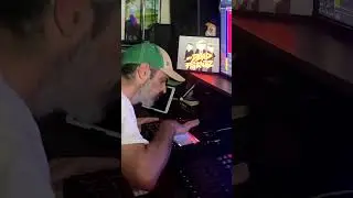 Earlier today I was in the @BoredApeYC Discord Voice-Chat and I made this beat LIVE from scratch