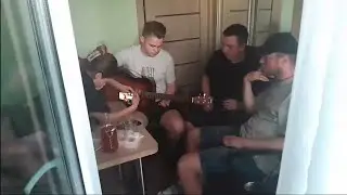 Я в компанії нормісів. Мені незручно((