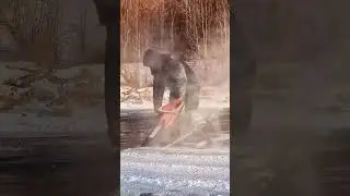 Resort keeps tradition of harvesting ice from lake 