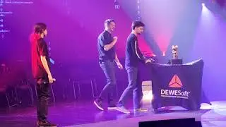 👨‍🔬 Etto Fins at MC2024 with 🔺DEWESoft's President 💪 Dr. Jure Knez 🚀 Obsidian and Softy the 🤖 Robot
