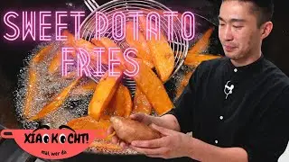 SWEET POTATO FRIES und das EI! XIAO geht der Süßkartoffel an die PELLE.