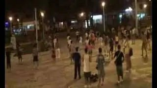 Танцы на площади.